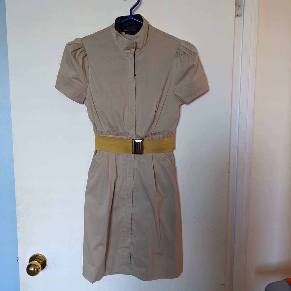 BCBG MaxAzia  brown dress size 0, two pocket